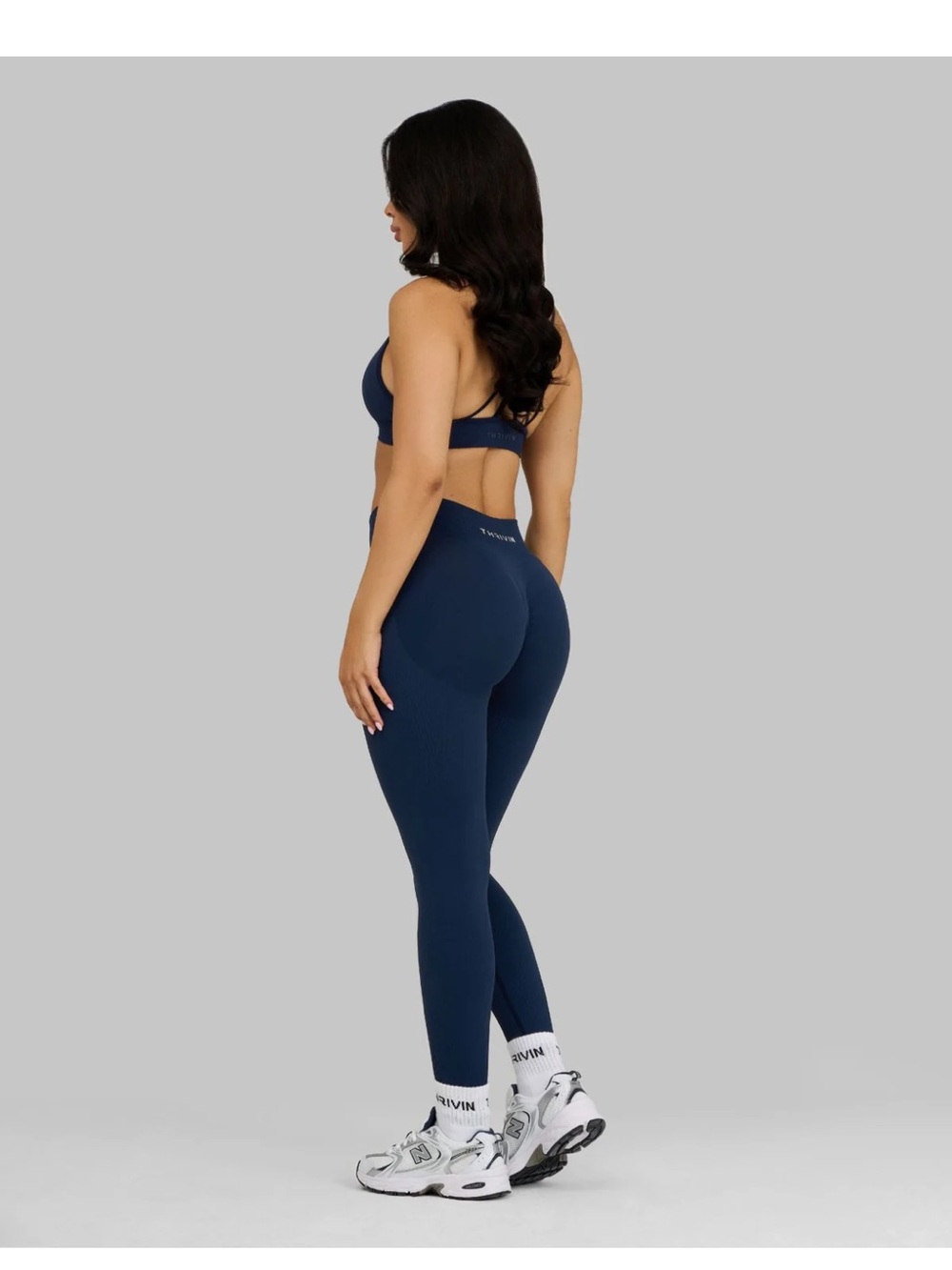 Thrivin Gym wear Elevate™ Sculpting Mid Waist Scrunch Leggings NWT